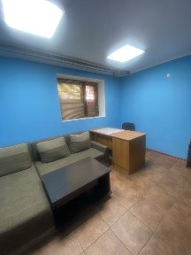 Срочно продам помещение под коммерцию.