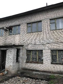 Виробнича 2-х поверхова будівля. Висота стелі 3.5 метри. Приєднана потужність 80 кВт