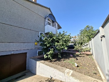 Продаж 2 поверховий Будинок. Н.балашовка.