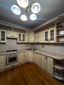 Добротний двоповерховий будинок р-н Обл. дитячої лікарні