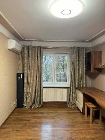 Продам 3х кімнатну квартиру Миколи Руденка 18