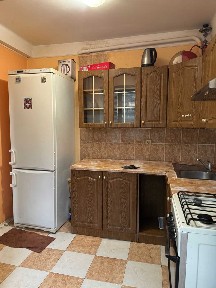 Здаю затишну квартиру біля метро.