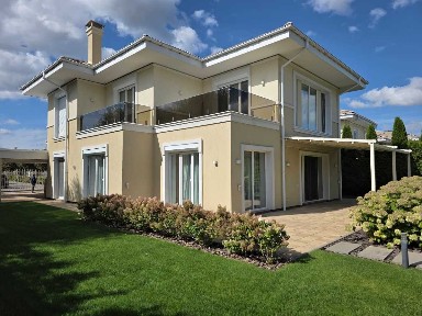 Оренда будинку 210 м², Квітуча
