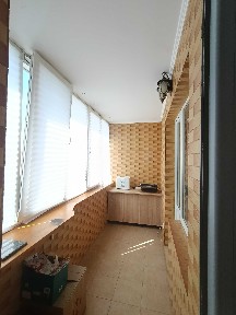 Чотирикімнатна квартира з ремонтом в зручному місці