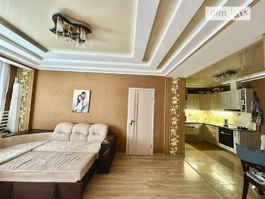 Продаж 2к квартири 70 кв. м на вул. Захисників України • ID 35034832