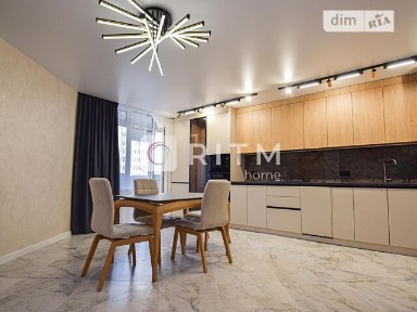 Продаж 2к квартири 88 кв. м на вул. Київська • ID 35034982
