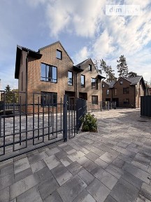 Продаж 3 поверхового будинку 140 кв. м, 4 кімнати, на вул. Василя Стуса 50 • ID 35035123