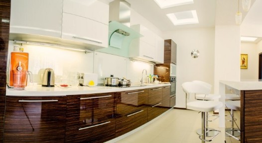 Продаж 3-кімнатної квартири 115 м², Літературна вул.