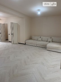 Продаж 3 поверхового таунхауса 275 кв. м, 5 кімнат, на вул. Шептицького 8 • ID 35034939