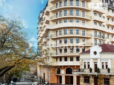 Продаж 1к квартири 100 кв. м на узвіз Військовий 13А • ID 35036715