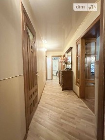 Продаж 4к квартири 80 кв. м на вул. Севастопольська 49 • ID 35035859