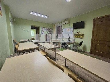 Продаж комерційного приміщення для бізнесу на Оболоні пр-т Івасюка 20А