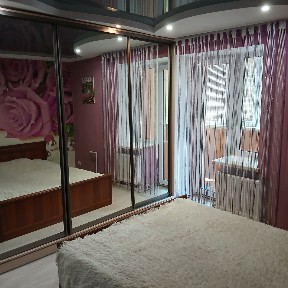 Продам 3-кімнатну квартиру з індивідуальним газовим опаленням