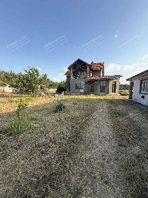 Будинок біля лісу | 2 об'єкти на ділянці 25 соток в Новосанжарському районі