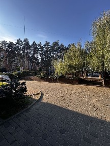 Продам двокімнатну квартиру з ремонтом поруч Центральний парк, вул Лісова. Меблі, техніка - все залишається.