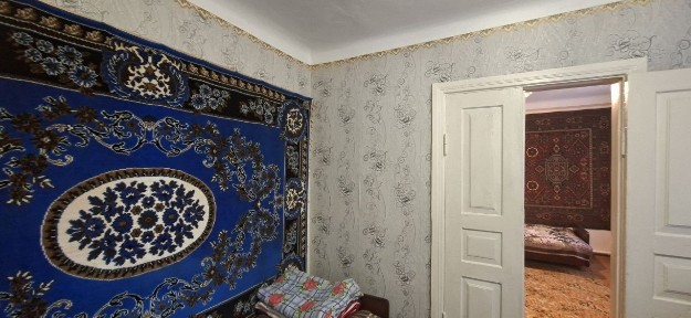 Здам будинок на Заріччі, 8000