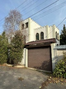 (13/ИН) Продам просторий будинок в Одесі