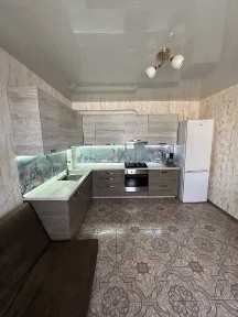 (13) Продам новий будинок з сучасним ремонтом в Нерубайському.