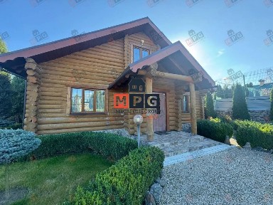 Продаж затишного заміського будинку