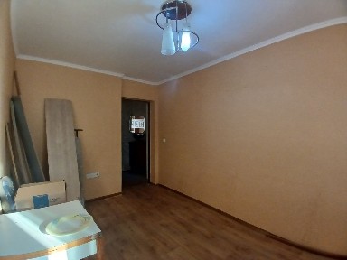 Продаю 2к/к Кропивницкого 143а