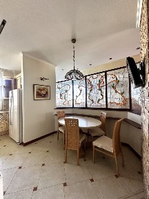 Оренда 3-кім. квартири 150м2 + паркомісце, енергонезалежний будинок, поруч парк, 10 хв. до центру