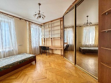 Ексклюзивна 3-кімн. квартира з видом на Маріїнський парк! вул. Грушевського, 28/2, Печерський район