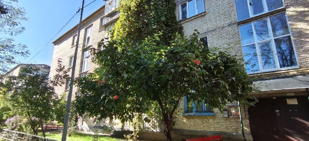 Продаж 3 кім квартири 66 м2 + 2 балкони в с. Новосілки під ремонтом!