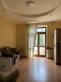 Квартира подобово в центр напроти Листопадаі