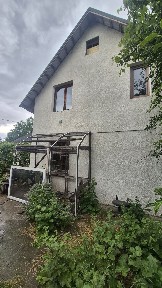 Будинок біля міського озера, ЖК Мангеттин
