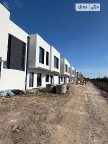 Продаж 2 поверхового таунхауса з ділянкою на 4 сотки, 120 кв. м, 3 кімнати, на вул. Партнерська • ID 35038392