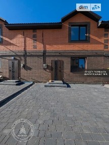 Продаж 2 поверхового таунхауса з ділянкою на 1.52 сотки, 96.2 кв. м, 3 кімнати, на пров. Малиновий • ID 35037983