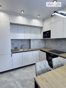 Продаж 1к квартири 38 кв. м на вул. Петра Дорошенка 44 • ID 35038301