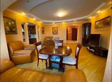 Оренда 3-кімнатної квартири 110 м², Лесі Українки бул., 21