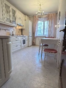 Оренда 3-кімнатної квартири 68 м², Вишгородська вул., 4А