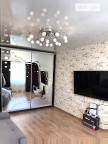 Продаж 1к квартири 37 кв. м на вул. Квартальна 4А • ID 35039332