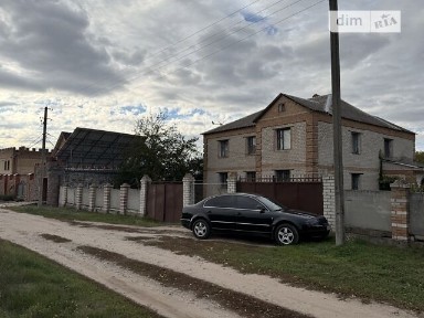Продаж 2 поверхового будинку з верандою і ділянкою на 19 соток, 280 кв. м, 9 кімнат, на вул. Східна 11 • ID 35040218