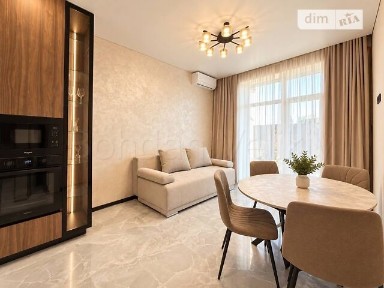 Продаж 1к квартири 42 кв. м на вул. Капушанська 195 • ID 35013526