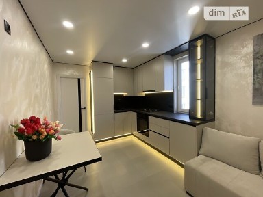Продаж 2к квартири 58 кв. м на вул. Смакули • ID 35002104
