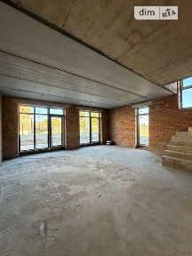 Продаж 2 поверхового таунхауса з ділянкою на 3 сотки, 155.8 кв. м, 4 кімнати, на вул. Головна • ID 35042078