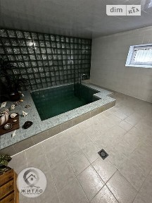 Продаж 3 поверхового будинку з ділянкою на 15 соток, 410 кв. м, 5 кімнат, на Звязківців 15 • ID 35042087
