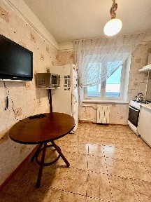 Продам 2 кімн квартиру недалеко від метро Оболонь вул. Левка Лук'яненко 2. у будинку газ! є лічильник
