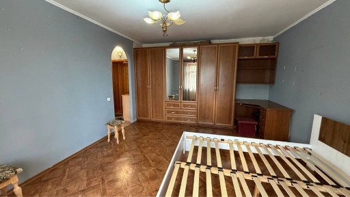 Срочно! Велика однокімнатна квартира газифікований будинок під сертифікат. БЕЗ КОМІСІЇ. Біля Києва. Тихий район. Автономне опалення. Євідновлення!