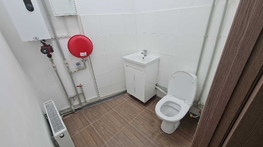 Продажа 354 м2 торгово-складского помещения с небольшой рампой на 1 этаже за Классом