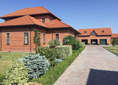 Оренда шикарного маєтку в англійському стилі для родини с. Глибоке