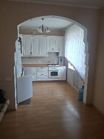 арена 3 кім. Печерський, Алмазна 14 М. Печерська