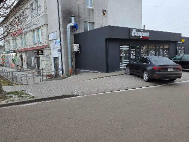 Оренда приміщення МАФ 86 м. кв. з ремонтом біля Торгового центру