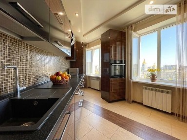 Продаж 2к квартири 74 кв. м на вул. Урлівська 20 • ID 35043411
