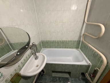 Продам квартиру з меблями і технікою