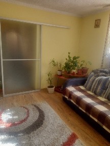 Терміново продається 2 кім буд. Район Радванки 2 сот землі
