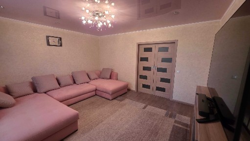 Продаж 3к квартири, від власника, без комісії, дуже гарний стан, АКБ 16кВт та багато чого іншого.